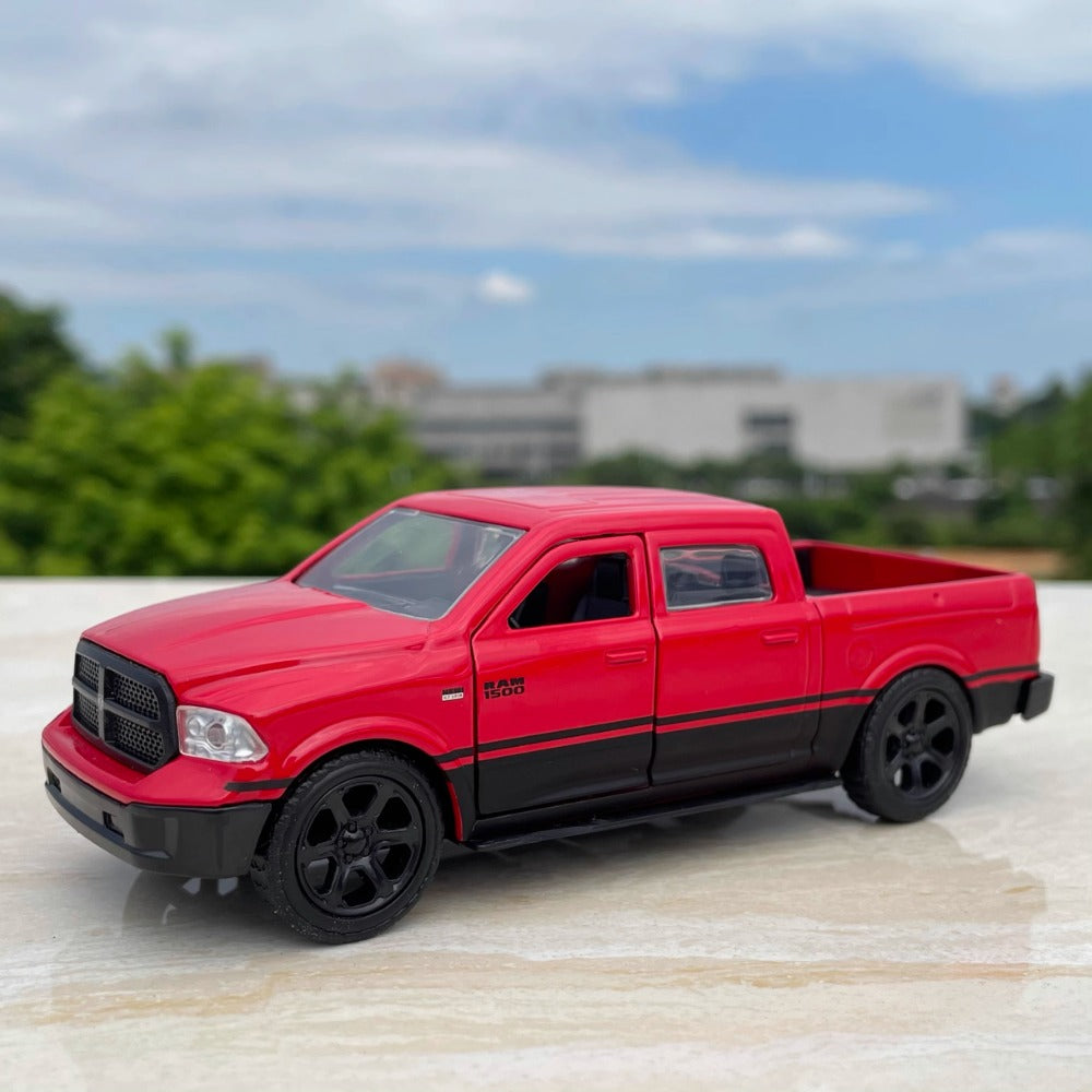 1/32 Scale Dodge Ram 1500 Pickup Truck Diecast Model Car