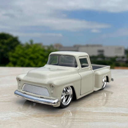 1/32 Scale Chevrolet Stepside Pickup Truck Diecast Model Car