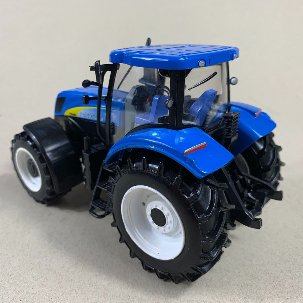 1/43 Scale New Holland T7070 Tractor Diecast Model