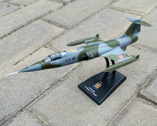 1/100 Scale Lockheed F-104 Starfighter Fighter Bomber Diecast Model Aircraft