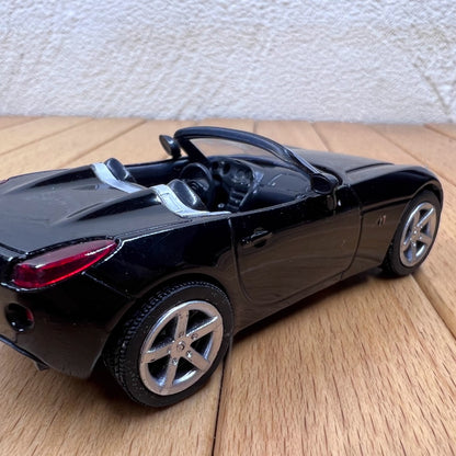 1/43 Scale 2006 Pontiac Solstice Convertible Sports Car Diecast Model