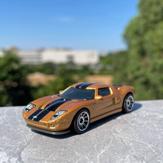 1/62 Scale 2005 Ford GT Sports Car Diecast Model