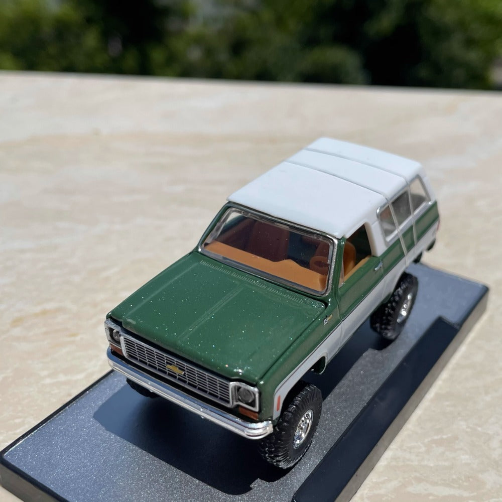 1/64 Scale 1974 Chevrolet K5 Blazer SUV Diecast Model Car