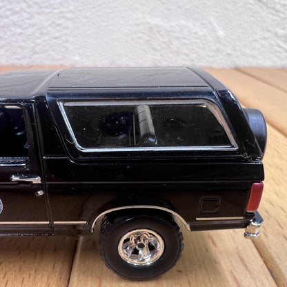 1/64 Scale 1992 Ford Bronco SUV Montana Livestock Association Diecast Model Car