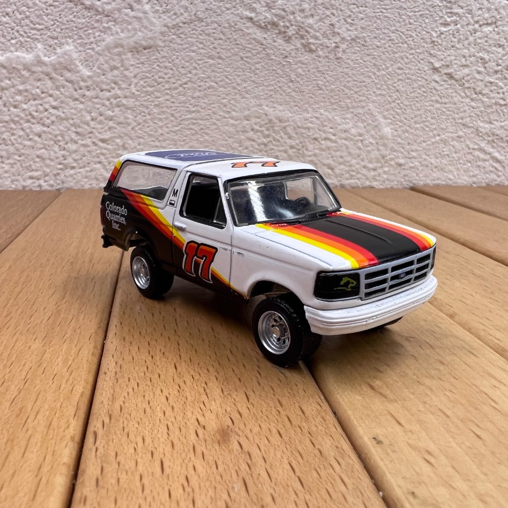 1/64 Scale 1994 Ford Bronco SUV Diecast Model Car