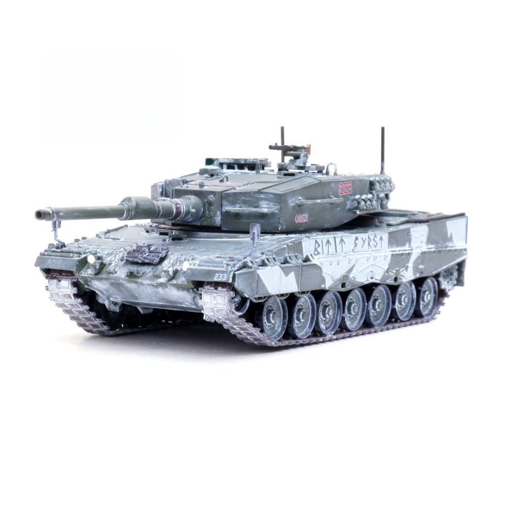 1/72 Scale Leopard 2A4 Main Battle Tank Diecast Model