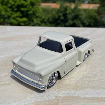 1/32 Scale Chevrolet Stepside Pickup Truck Diecast Model Car