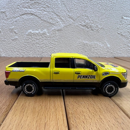 1/64 Scale 2018 Nissan Titan XD Pro-4X Pickup Truck Diecast Model Car