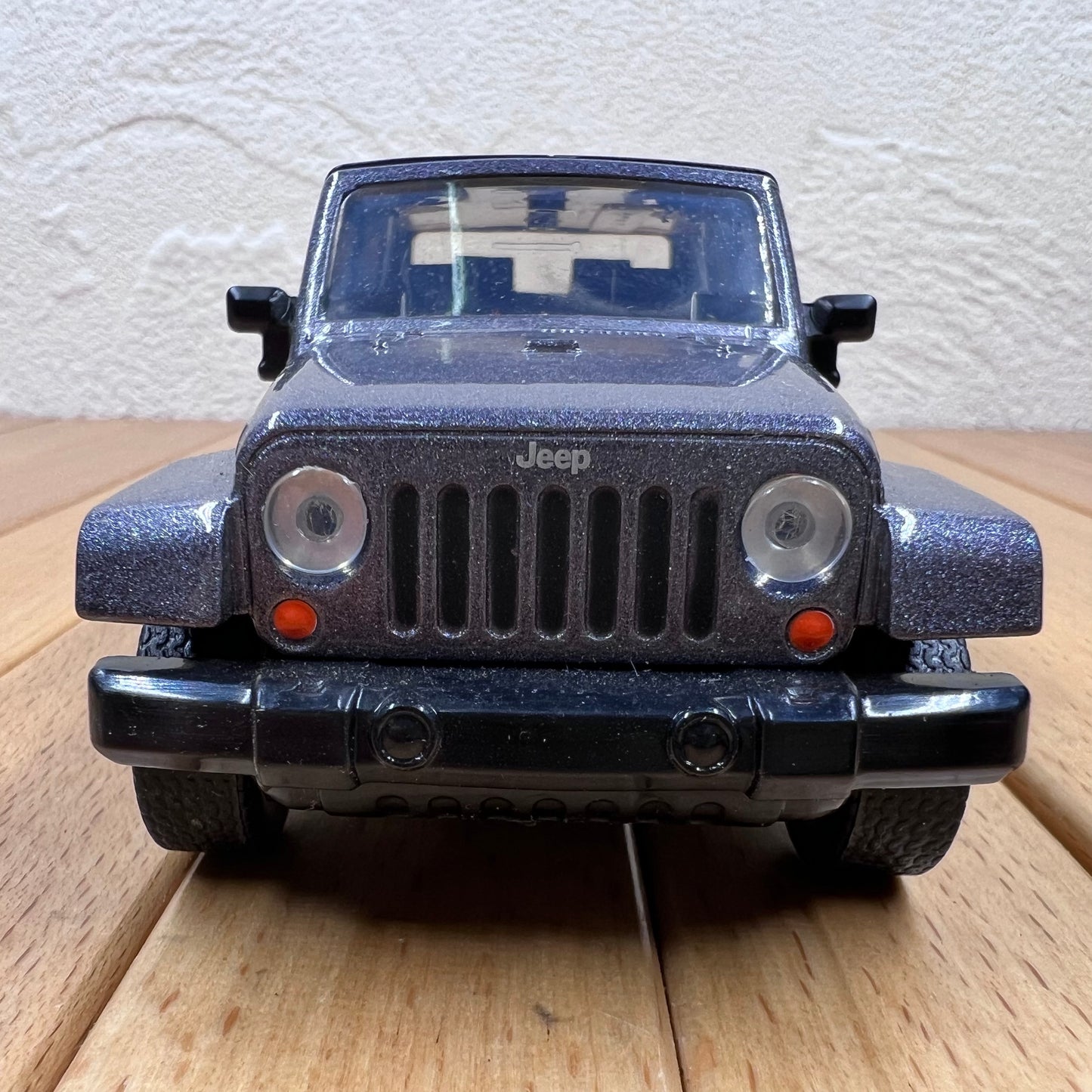 1/32 Scale Jeep Wrangler SUV Diecast Model Car