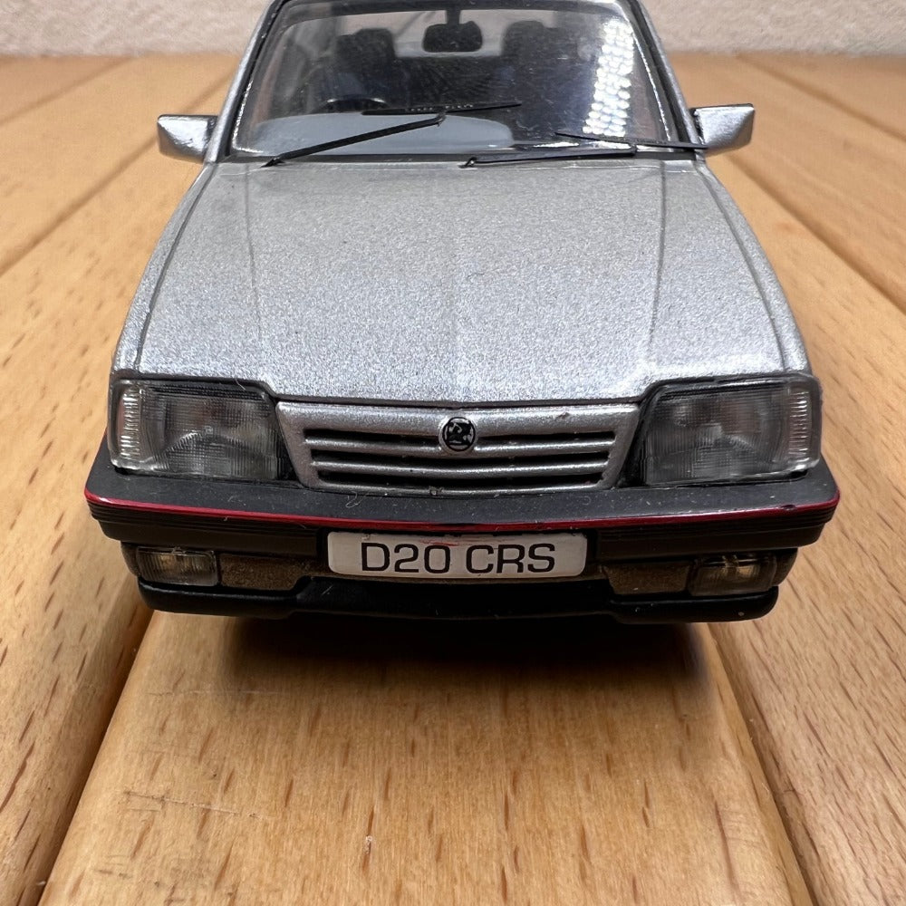 1/43 Scale Vauxhall Cavalier Mk2 Diecast Model Car