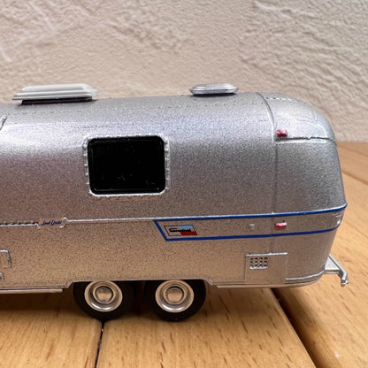 1/64 Scale 1973 Airstream Land Yacht Ambassador Travel Trailer Diecast Model