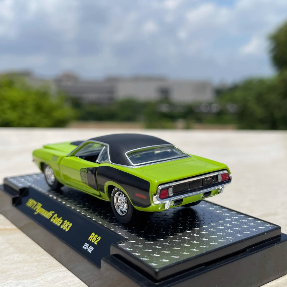 1/64 Scale 1971 Plymouth Cuda 383 Diecast Model Car