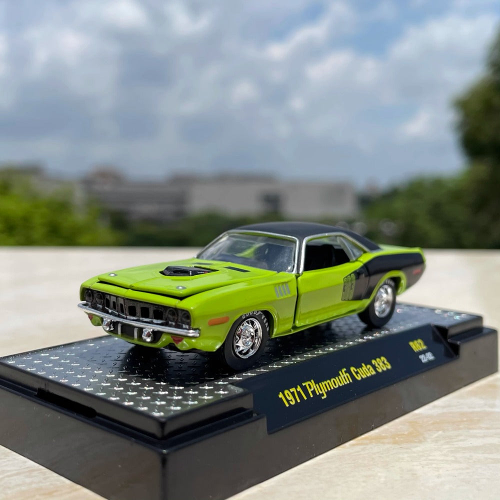 1/64 Scale 1971 Plymouth Cuda 383 Diecast Model Car