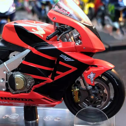 1/18 Scale Honda RC 211V Summer Test Suzuka 2001 Diecast Model Motorcycle