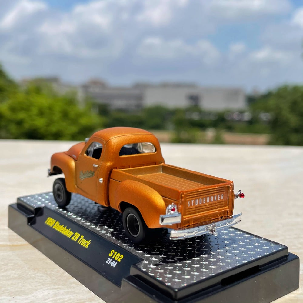 1/64 Scale 1950 Studebaker 2R Truck Diecast Model