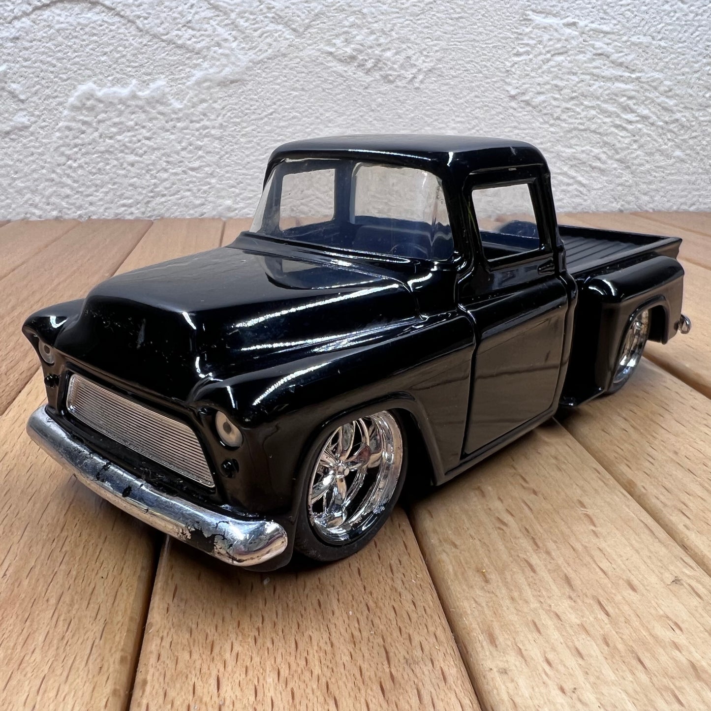 1/32 Scale 1955 Chevrolet Stepside Pickup Diecast Model Truck