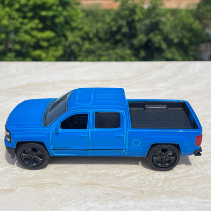 1/32 Scale Chevrolet Silverado Pickup Truck Diecast Model