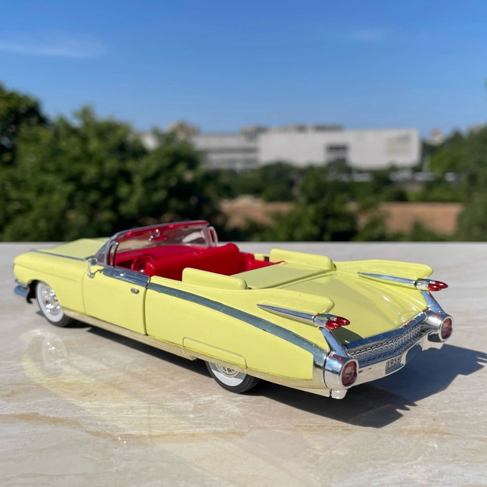 1/32 Scale 1959 Cadillac Eldorado Biarritz Convertible Diecast Model Car