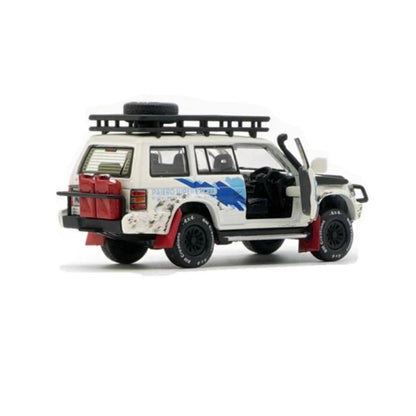 1/64 Scale Mitsubishi Pajero Super Exceed SUV Diecast Model