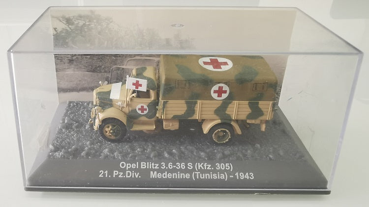 1/72 Scale 1943 Opel Blitz kfz.305 WWII German Military Ambulance Diecast Model