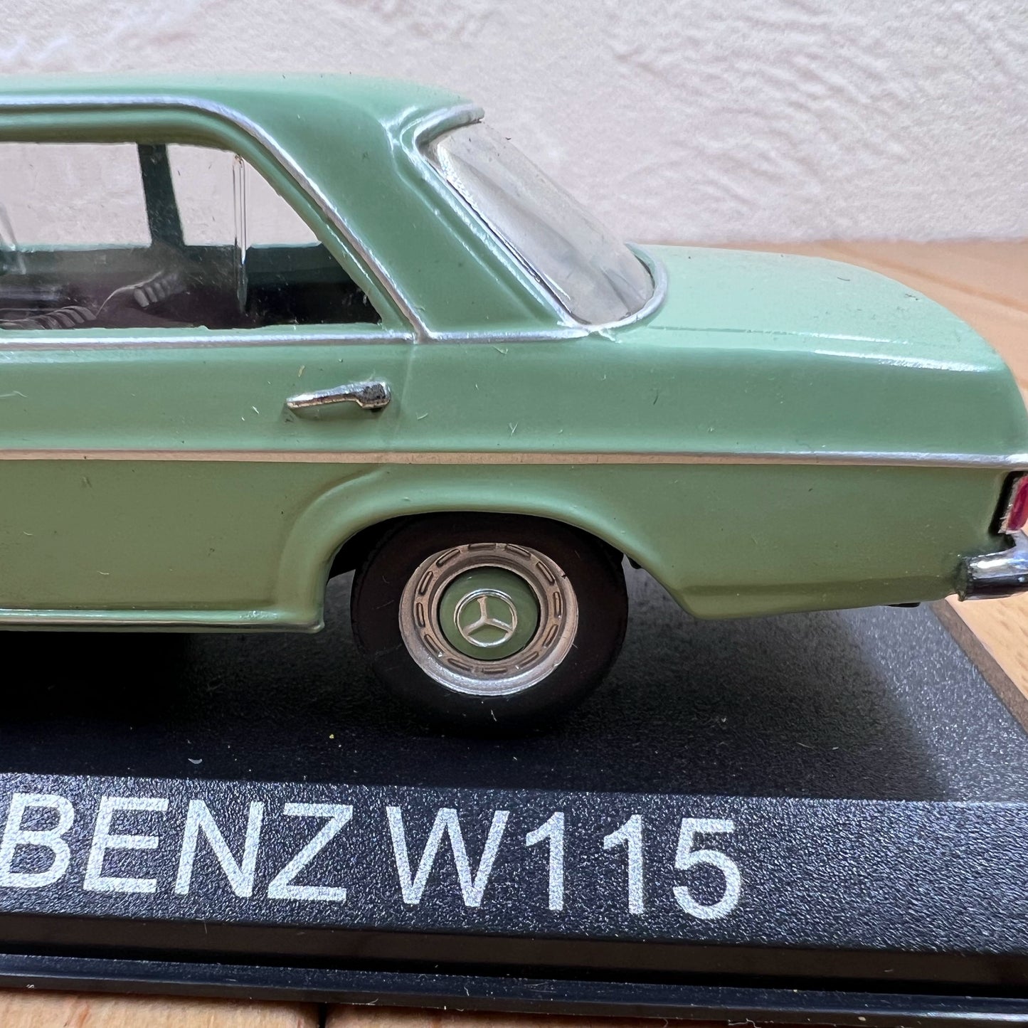 1/43 Scale Mercedes-Benz W115 Diecast Model Car