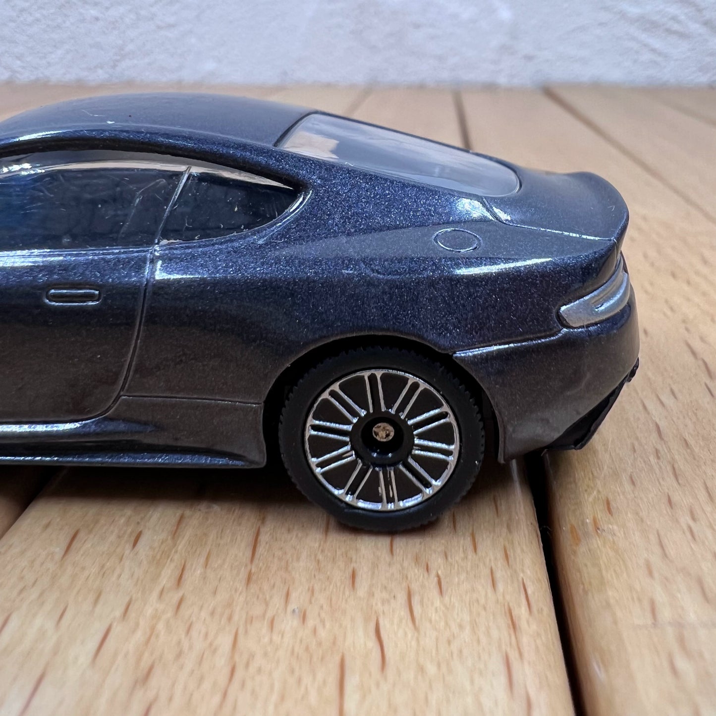 1/50 Scale Aston Martin DBS Diecast Model Car