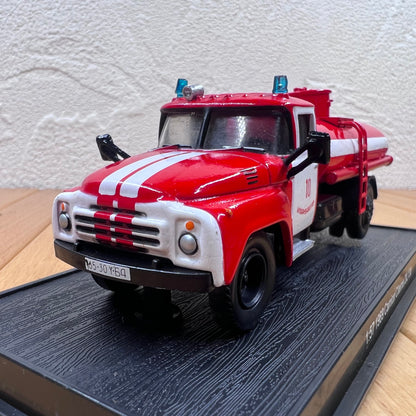 1/57 Scale 1969 ZIL-130 Fire Engine Diecast Model