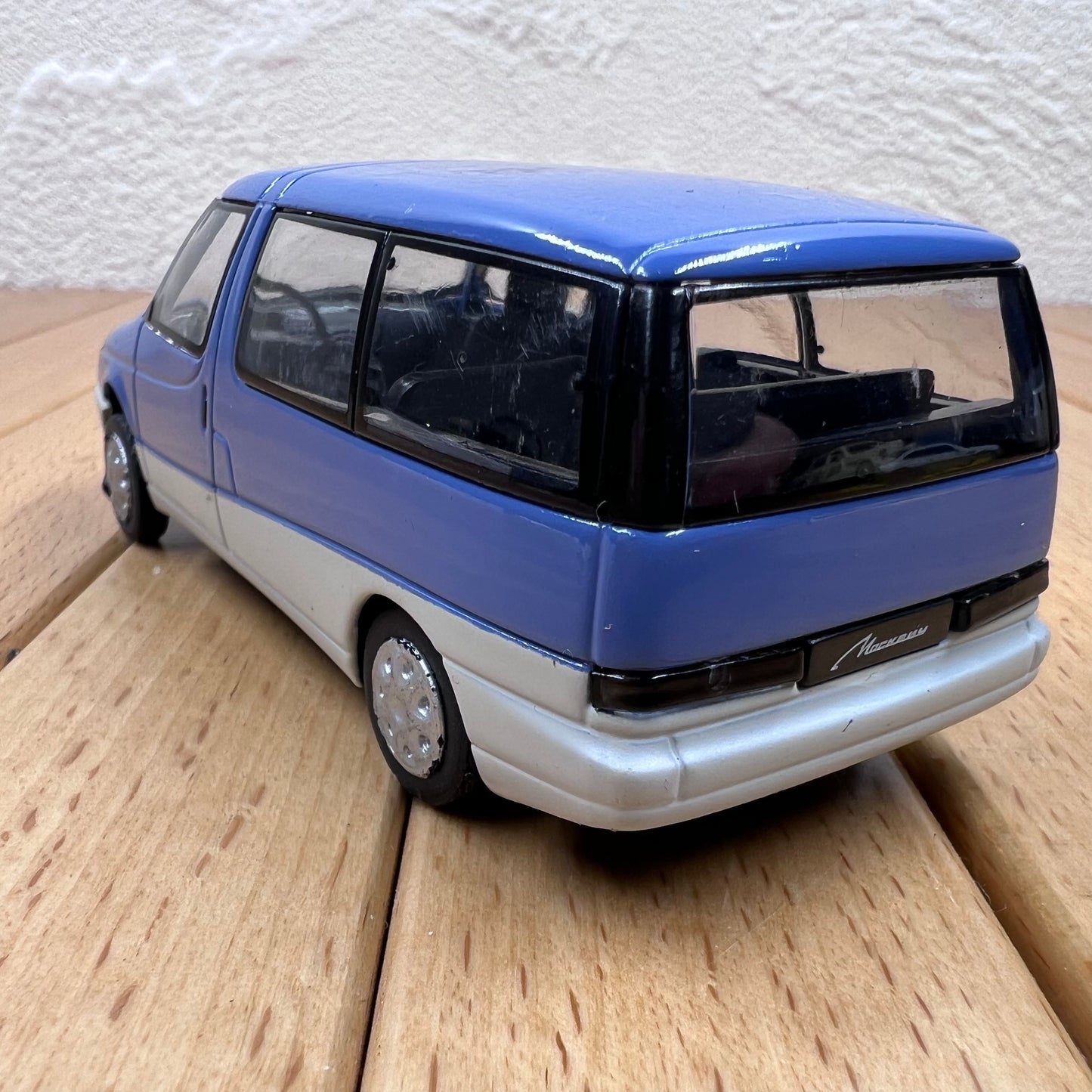 1/43 Scale Moskvitch 2139 Minivan Diecast Model Car