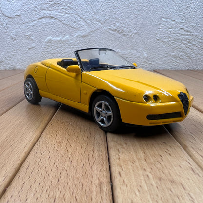 1/32 Scale 2003 Alfa Romeo Spider Roadster Diecast Model Car