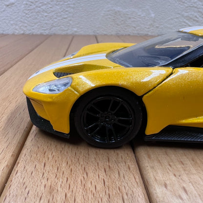 1/32 Scale 2017 Ford GT Sports Car Diecast Model