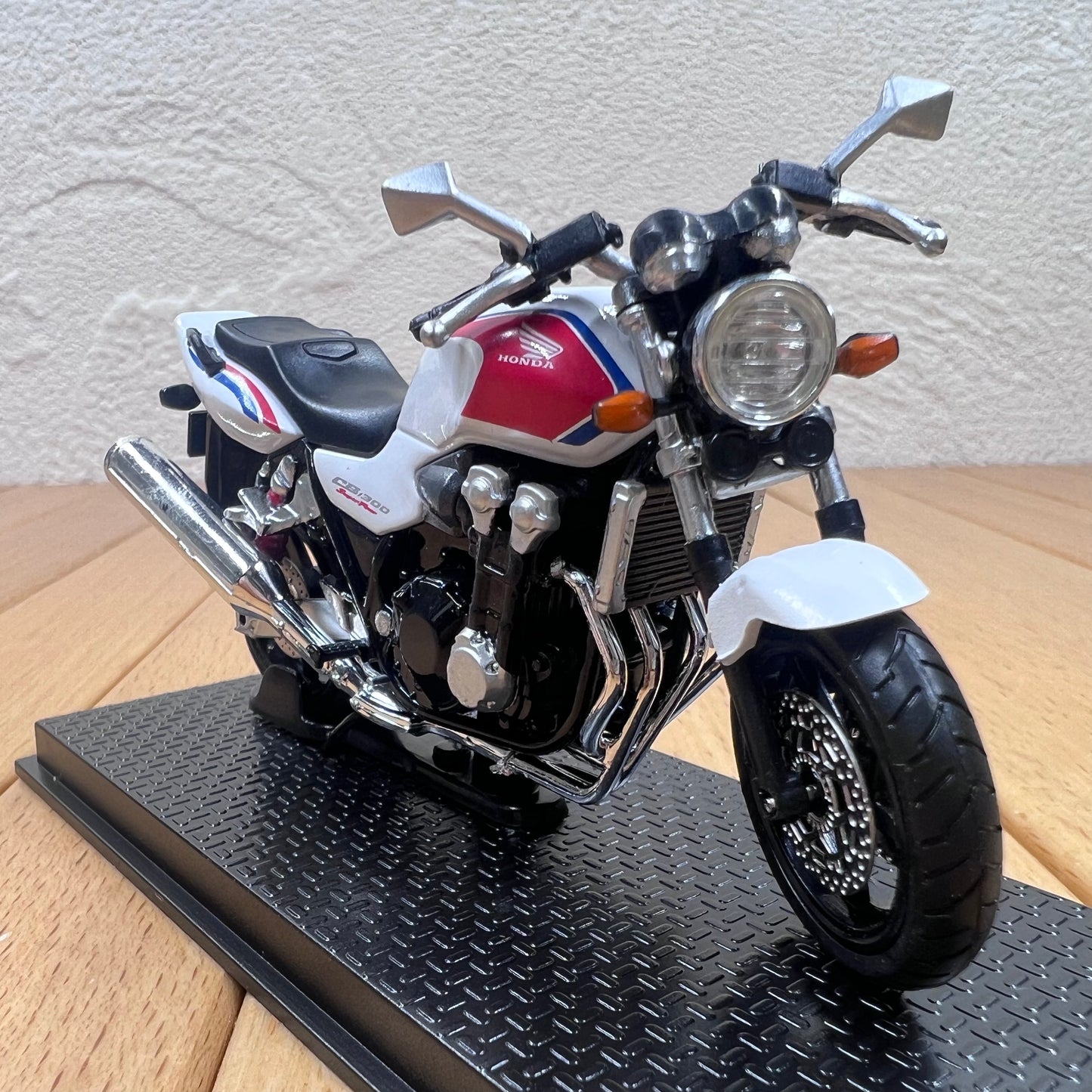 1/24 Scale Honda CB1300 Super Four Diecast Model Motorcycle