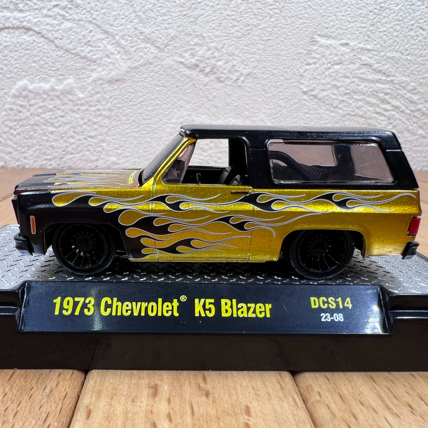 1/64 Scale 1973 Chevrolet K5 Blazer Diecast Model Car