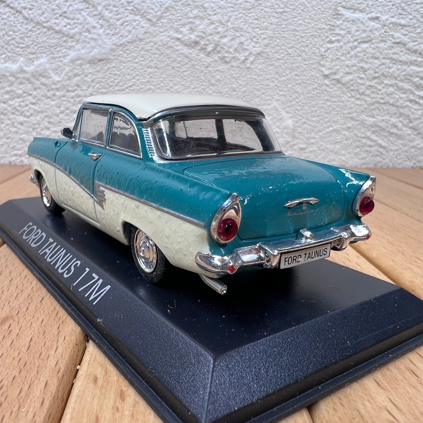 1/43 Scale Ford Taunus 17M Diecast Model Car