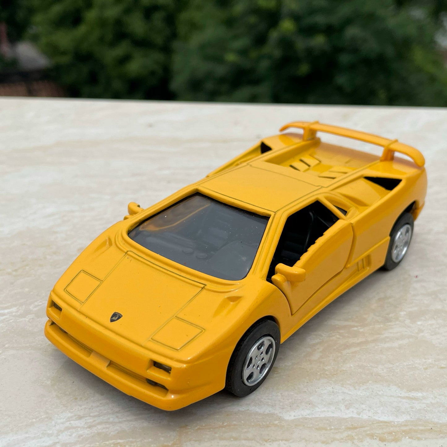 1/32 Scale Lamborghini Diablo Sports Car Diecast Model