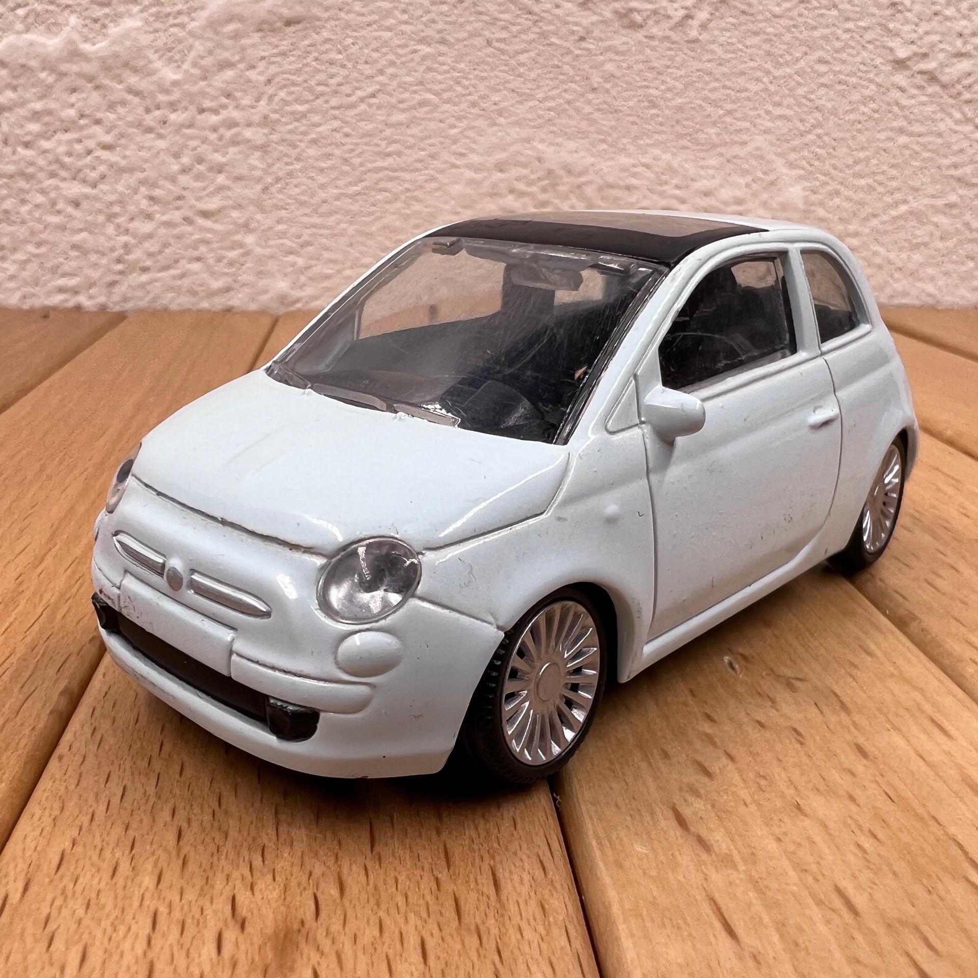 1/43 Scale Fiat 500 Diecast Model Car – old boy hobby
