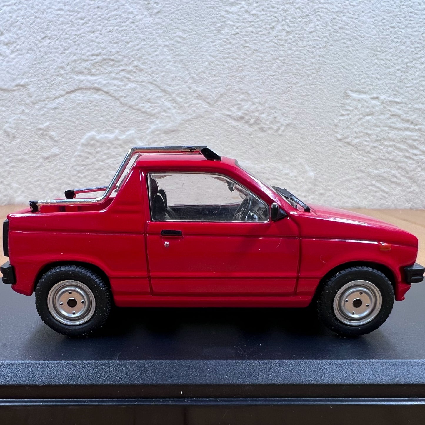 1/43 Scale 1985 Suzuki Mighty Boy Diecast Model Car