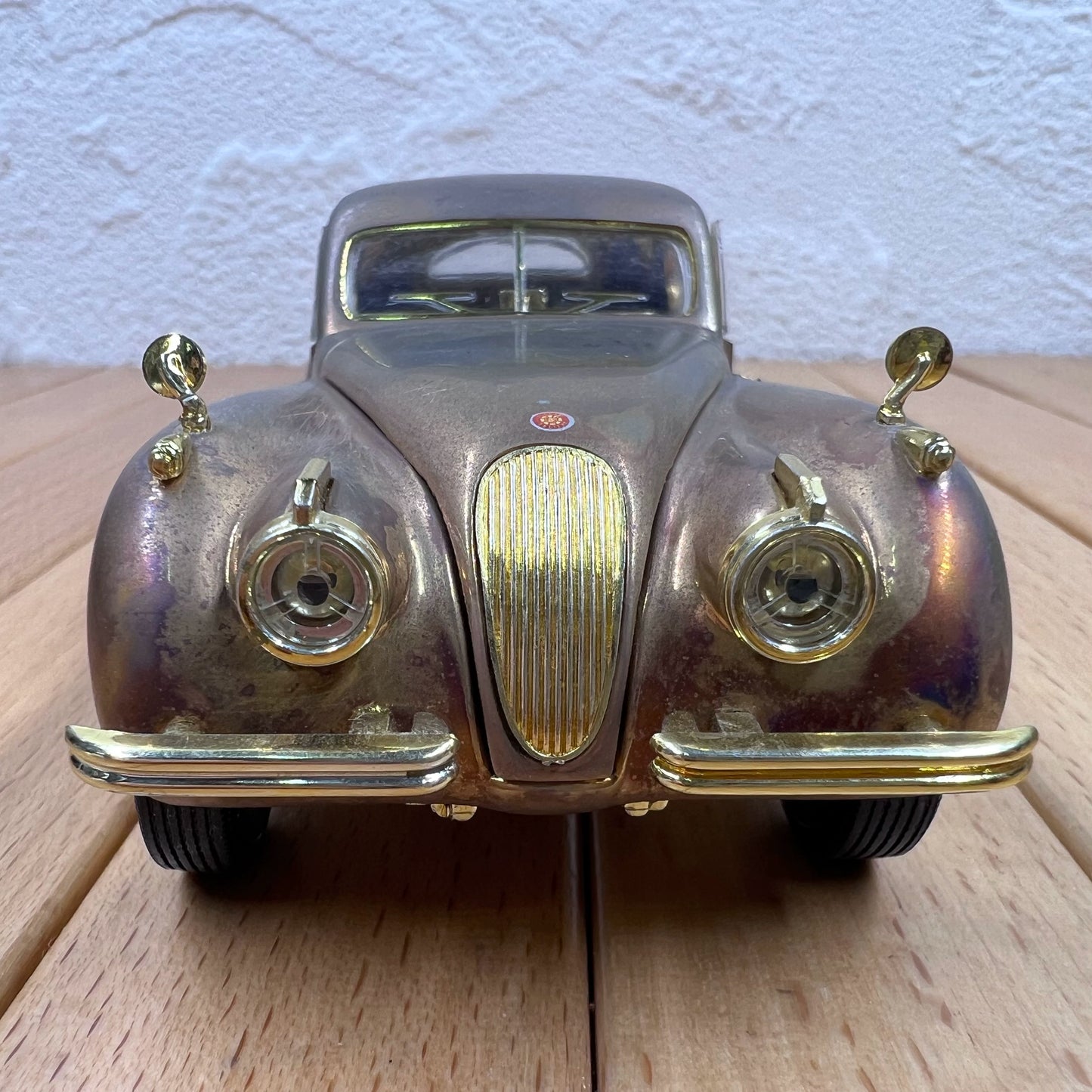 1/32 Scale 1949 Jaguar XK120 Diecast Model Car