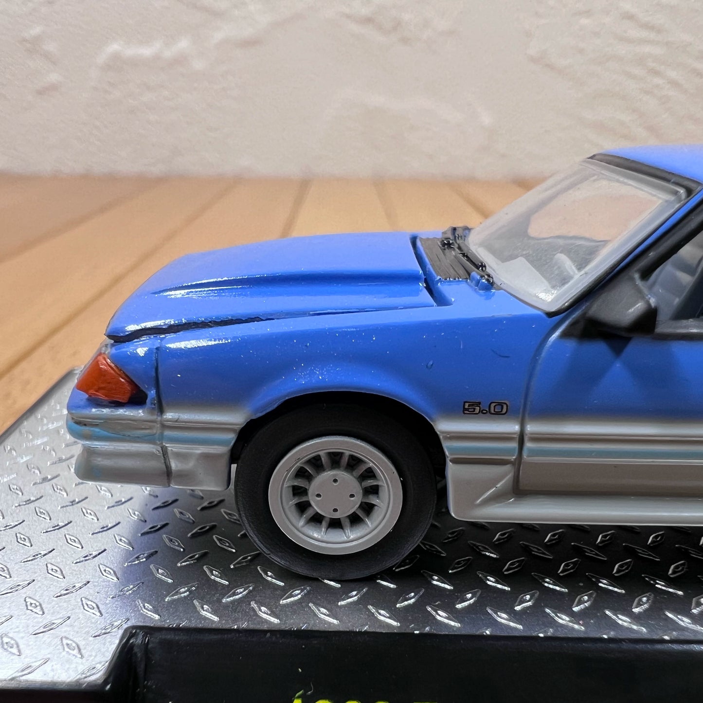 1/64 Scale 1988 Ford Mustang GT Diecast Model Car