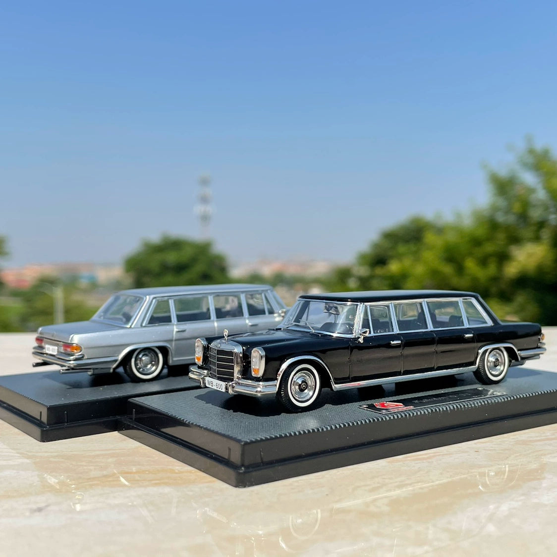 1/64 Scale Mercedes-Benz 600 W100 Pullman Limousine Diecast Model