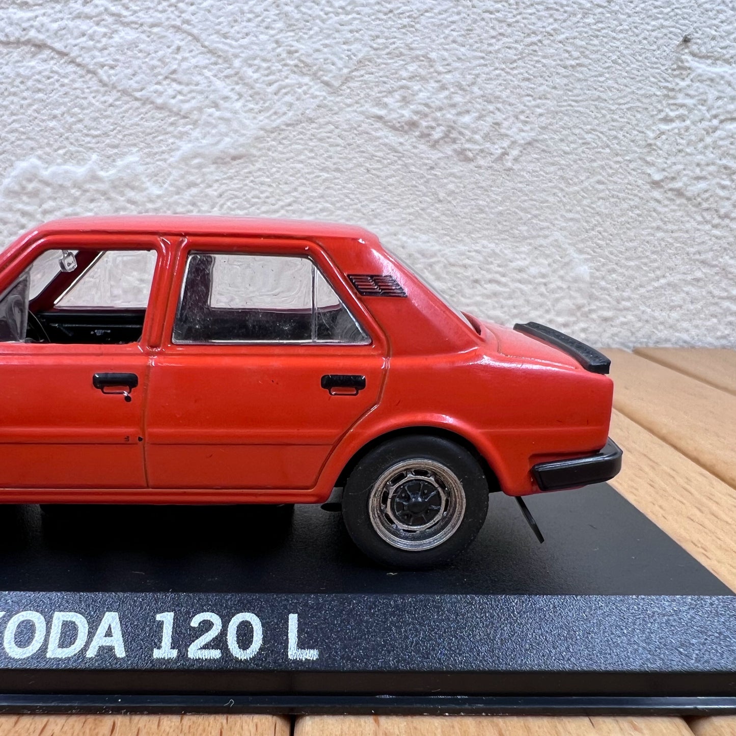 1/43 Scale Škoda 120L Diecast Model Car