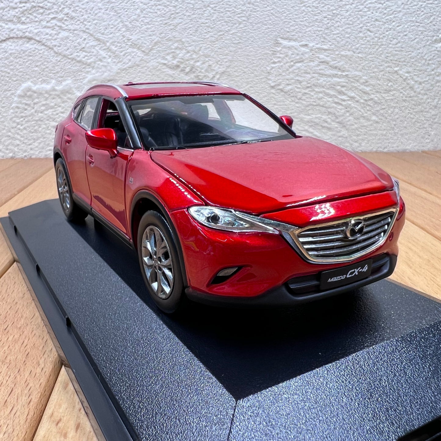 1/32 Scale 2016 Mazda CX-4 SUV Diecast Model Car