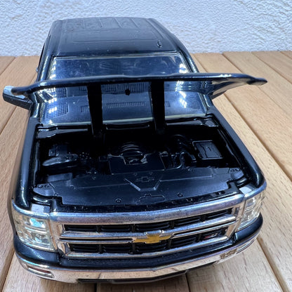 1/24 Scale 2014 Chevrolet Silverado Truck Diecast Model Car