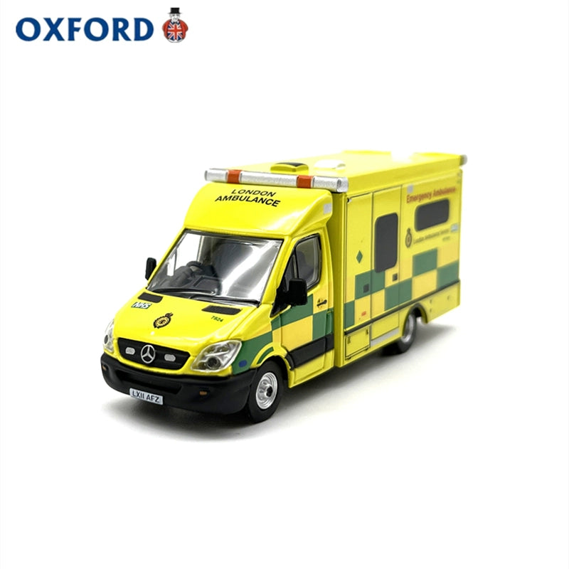 1/76 Scale Mercedes Ambulance London Diecast Model