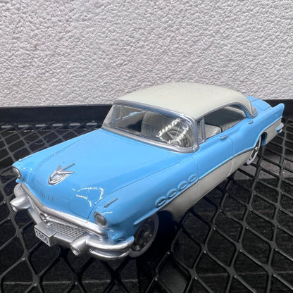 1/43 Scale Buick Roadmaster Diecast Model Car