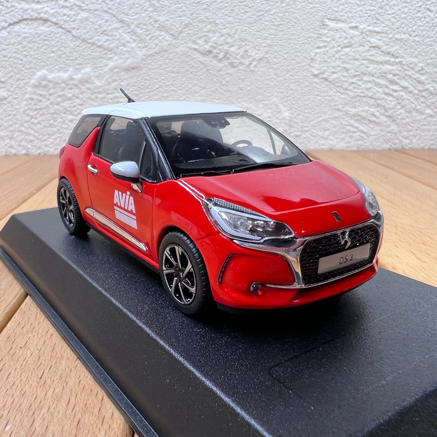 1/43 Scale 2017 Citroën DS3 Crossback Diecast Model Car