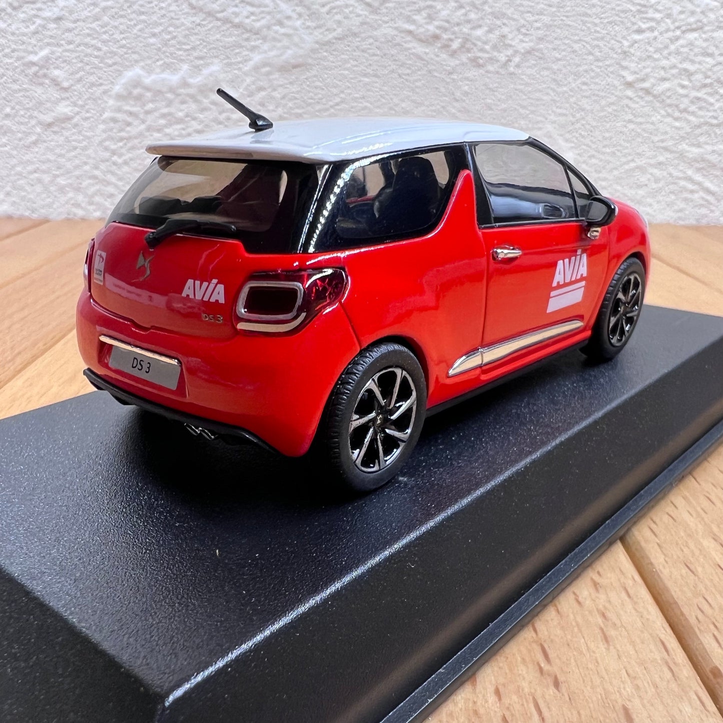 1/43 Scale 2017 Citroën DS3 Crossback Diecast Model Car