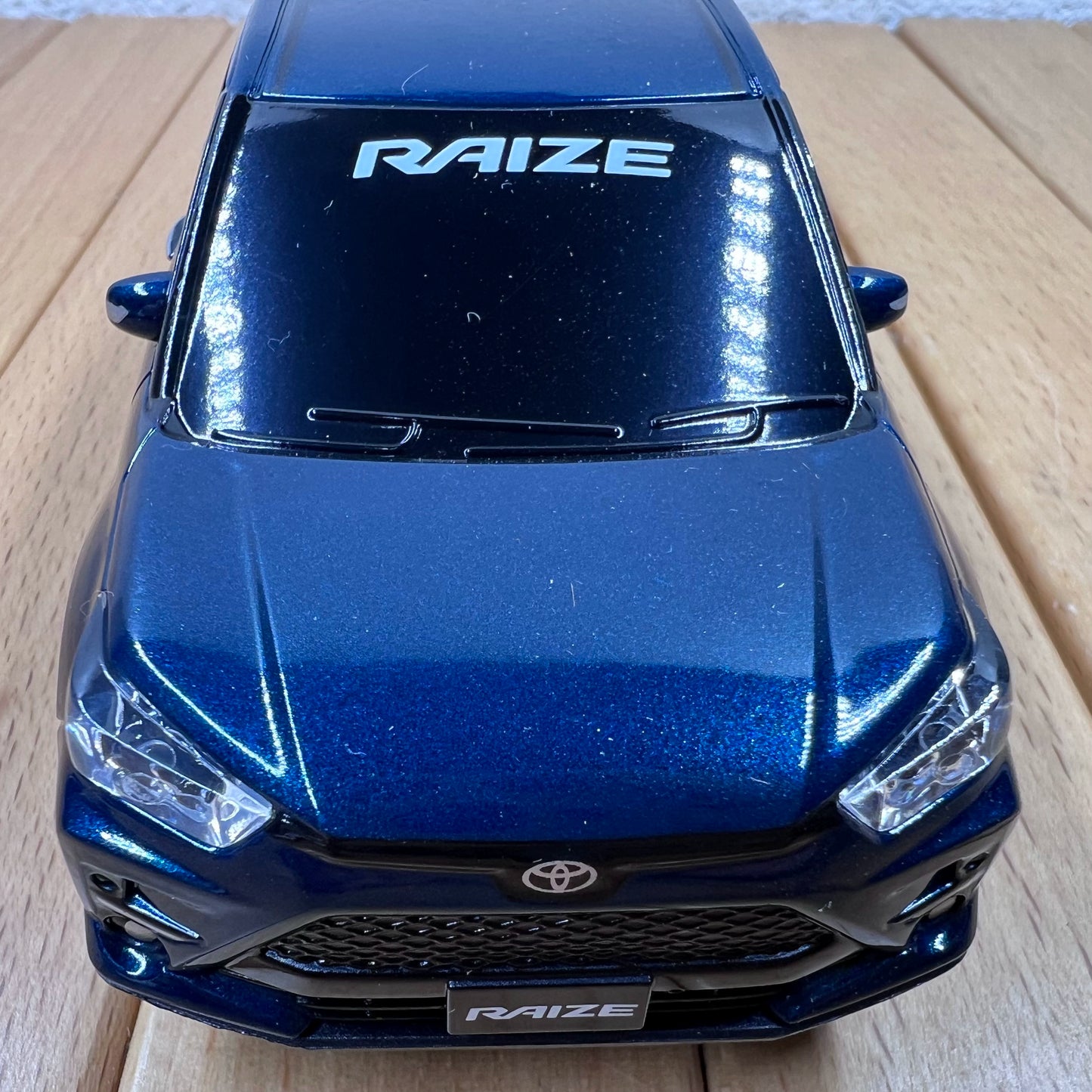 1/32 Scale Toyota Raize SUV Diecast Model Car