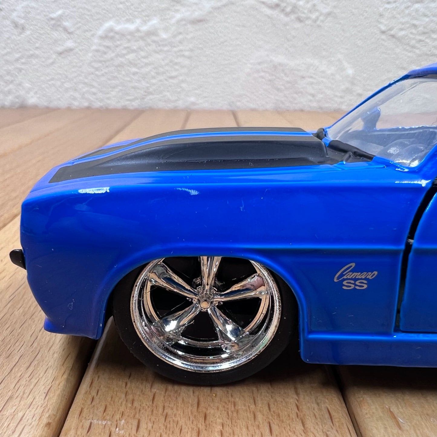 1/32 Scale 1969 Chevrolet Camaro SS Muscle Car Diecast Model