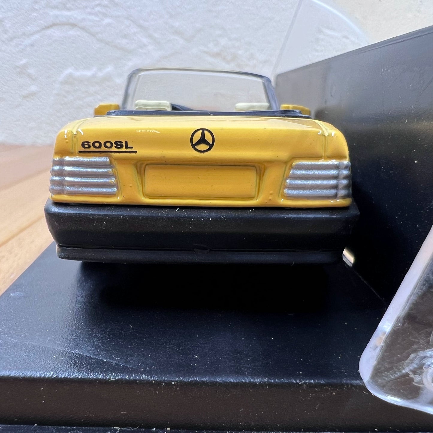 1/43 Scale 1992 Mercedes-Benz 600 SL Convertible Car Diecast Model