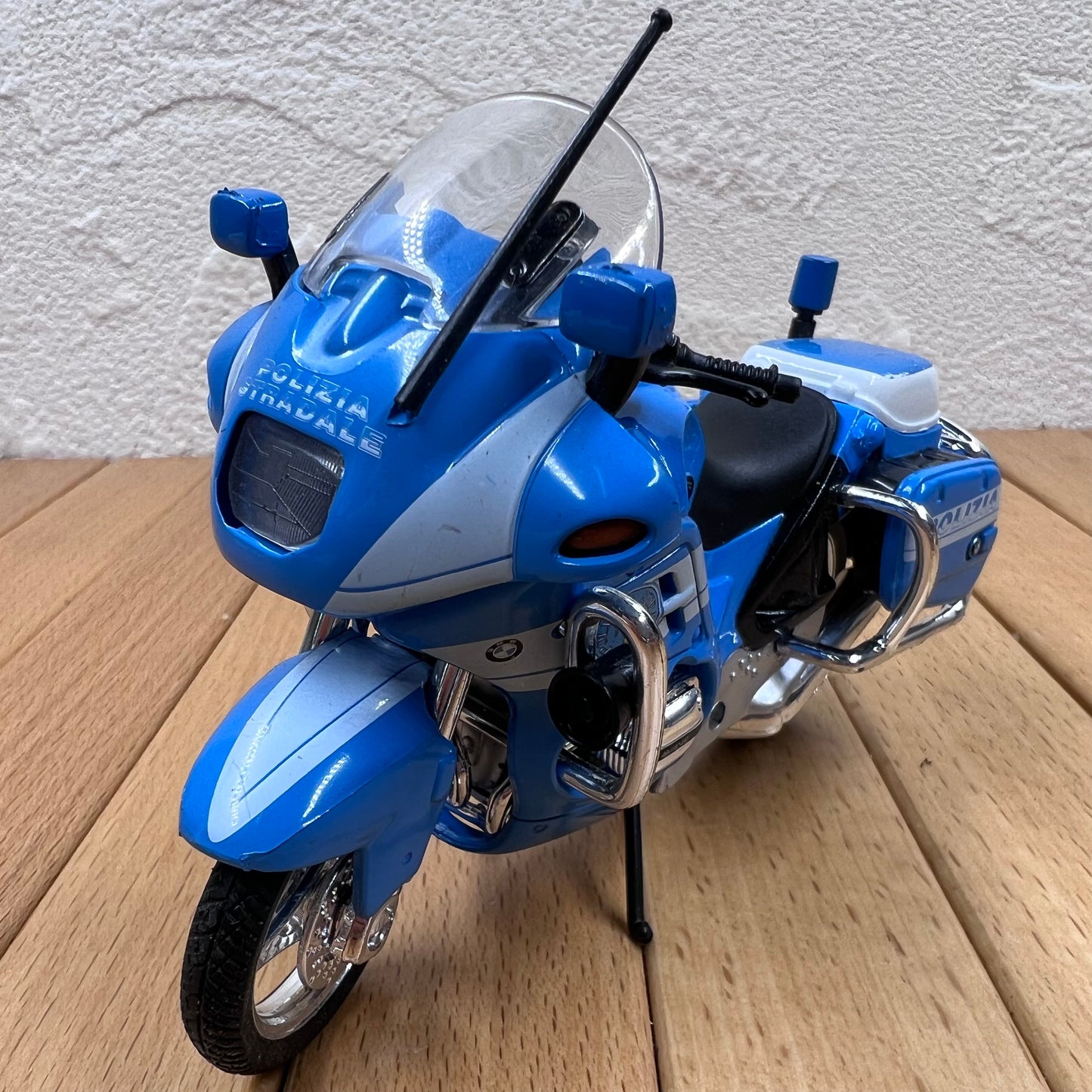 1/18 Scale BMW R1100RT Touring Motorcycle Diecast Model